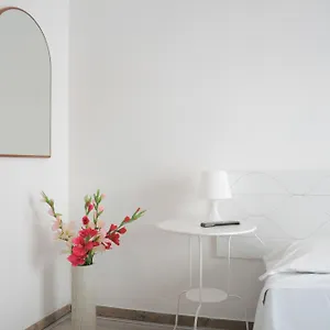 Otel Cecile, Pisa