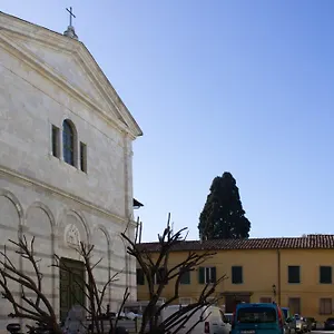 Nel Cuore Di Pisamonolocale In Palazzo Storico. Pisa