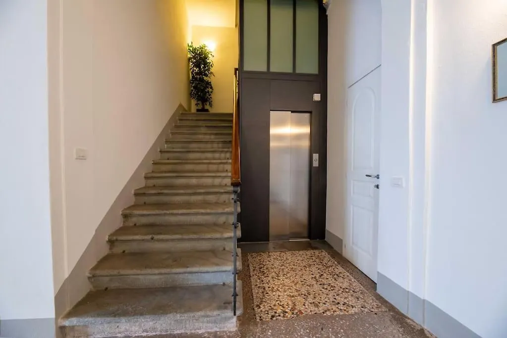 Windrose Risorgimento Suite Pisa Italy